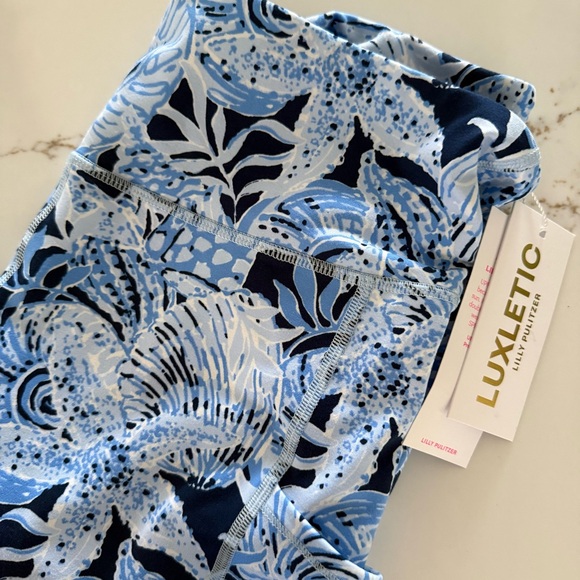 Lilly Pulitzer UPF 50+ Luxletic 24" High Rise Weekender Midi Legging! Sz L - Picture 9 of 12